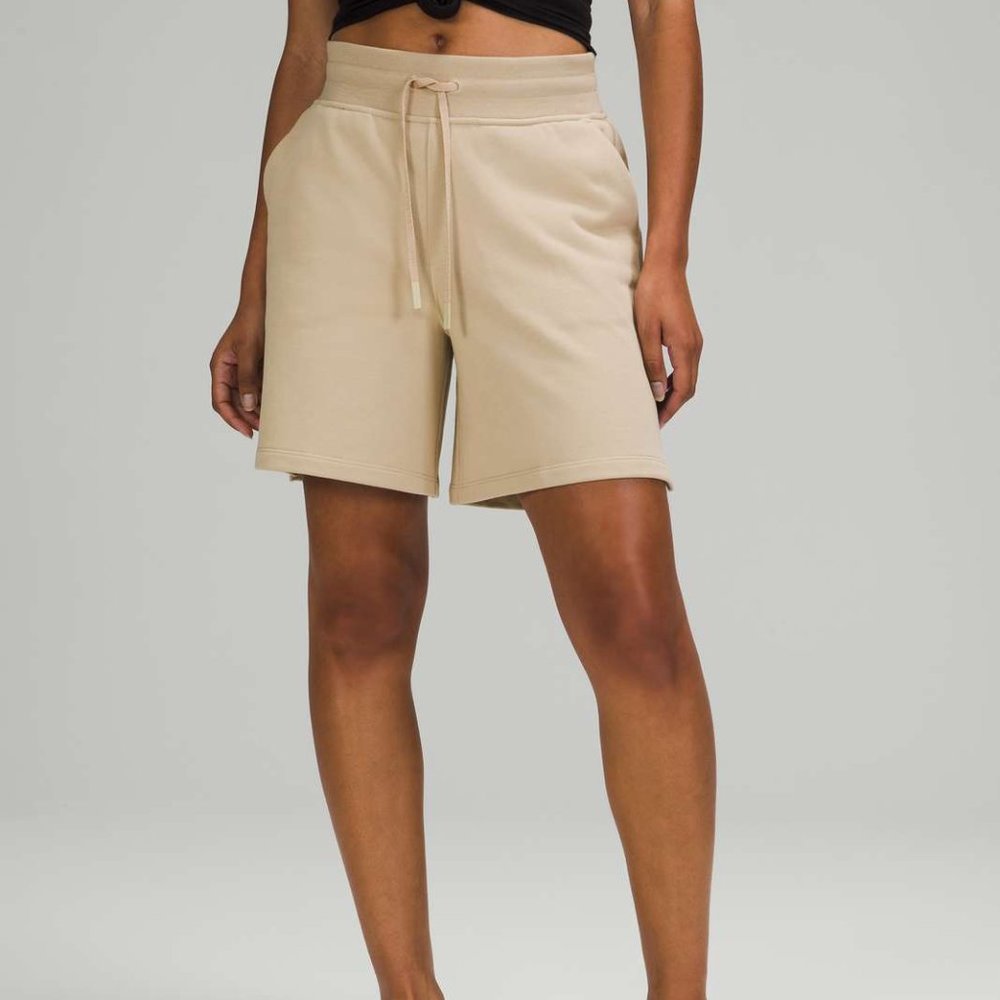 Lululemon All Yours High-Rise Short 7" Size 6 TRENCH
